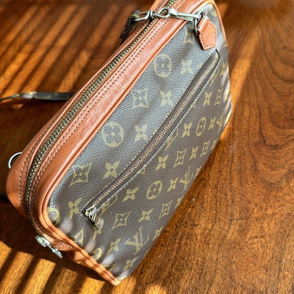 Louis Vuitton Marly crossbody - Picture 8 of 12